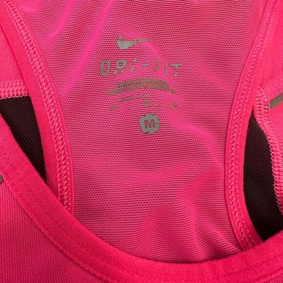 Nike Hot Pink Athletic Tank Top Woman’s Size Medium - Picture 4 of 5